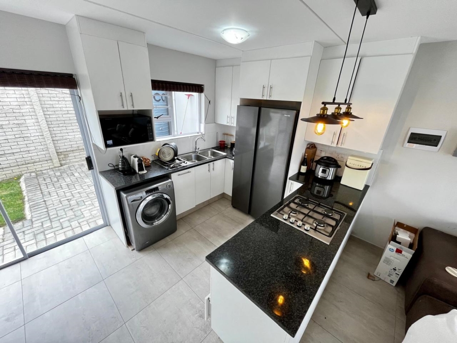 2 Bedroom Property for Sale in Nahoon Valley Park Eastern Cape